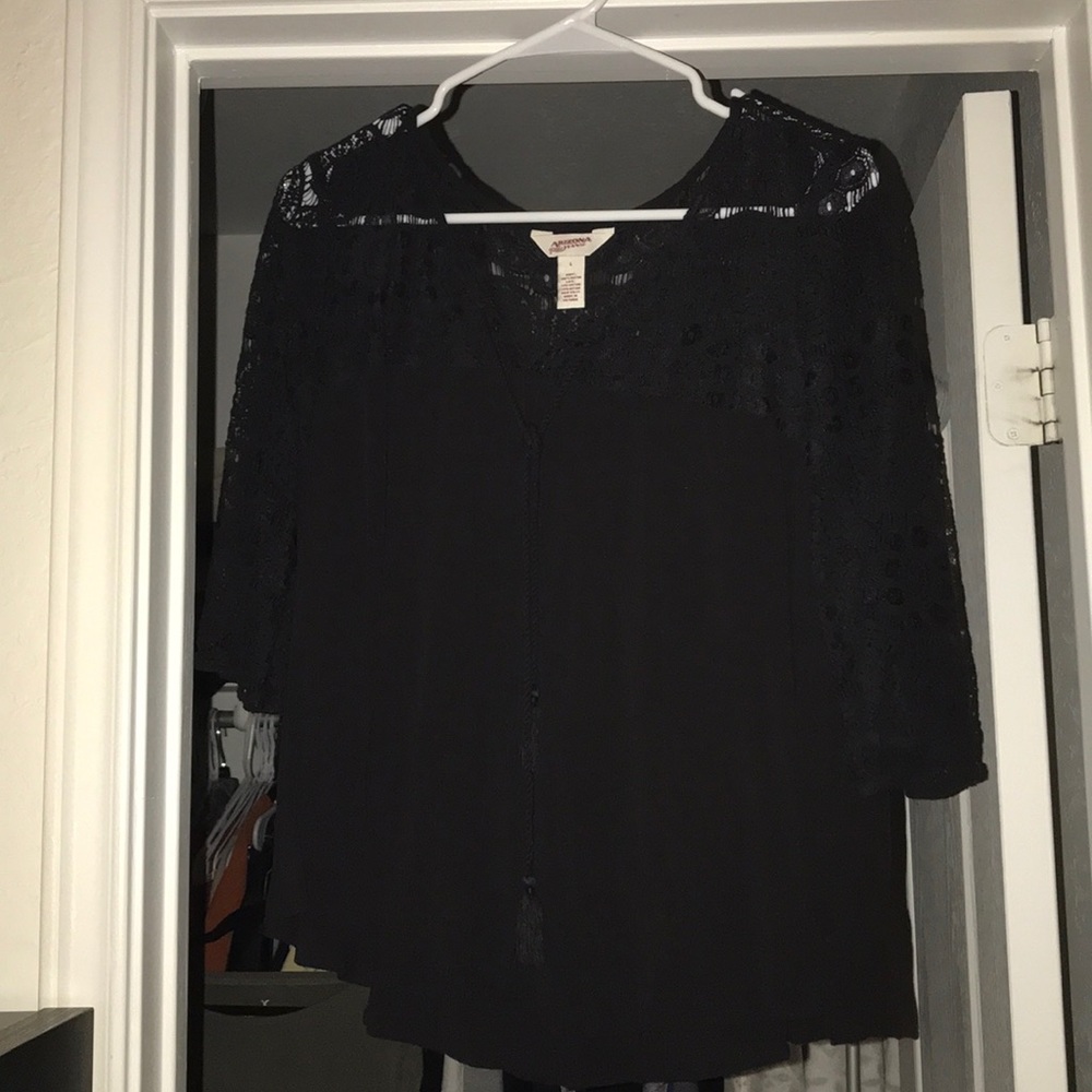 Black lace shoulder top